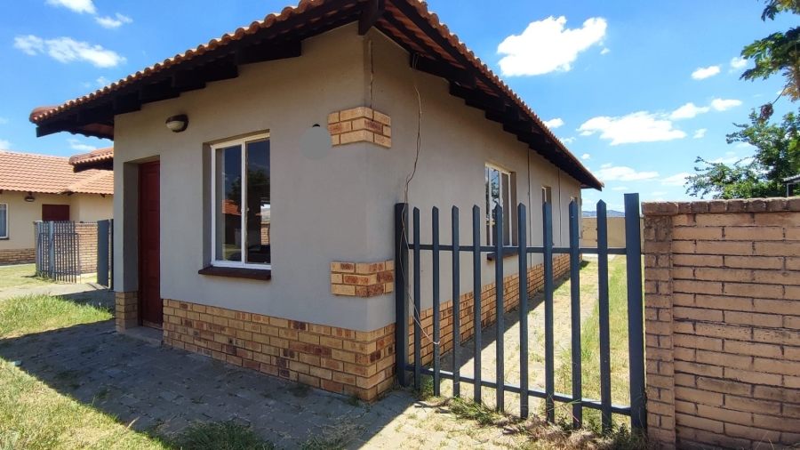3 Bedroom Property for Sale in Waterkloof Hill Estate North West
